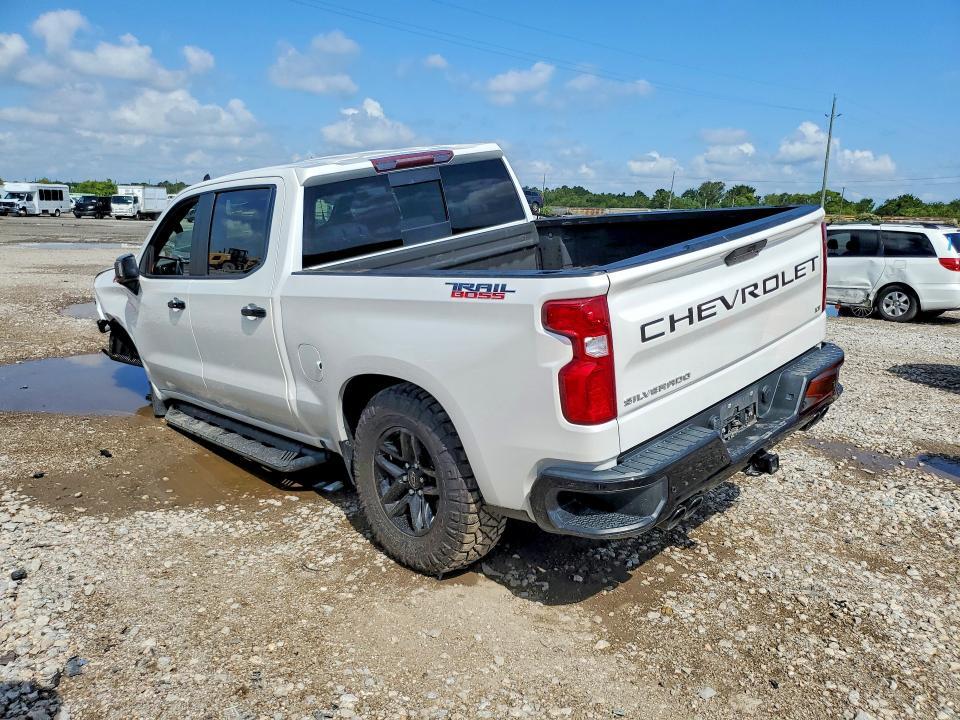 2020 CHEVROLET SILVERADO K1500 LT TRAIL BOSS — Фото 2 из 12