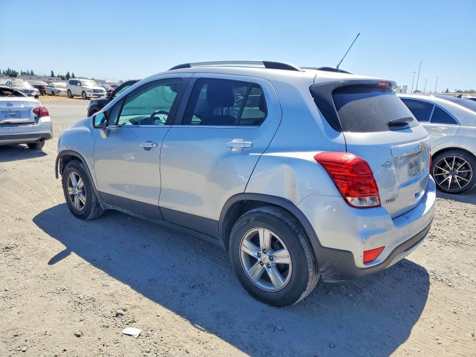 2020 CHEVROLET TRAX 1LT — Фото 2 из 13