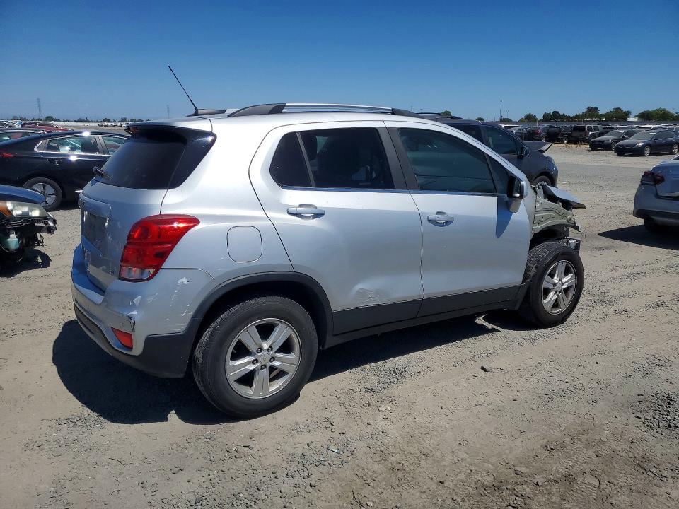 2020 CHEVROLET TRAX 1LT — Фото 3 из 13