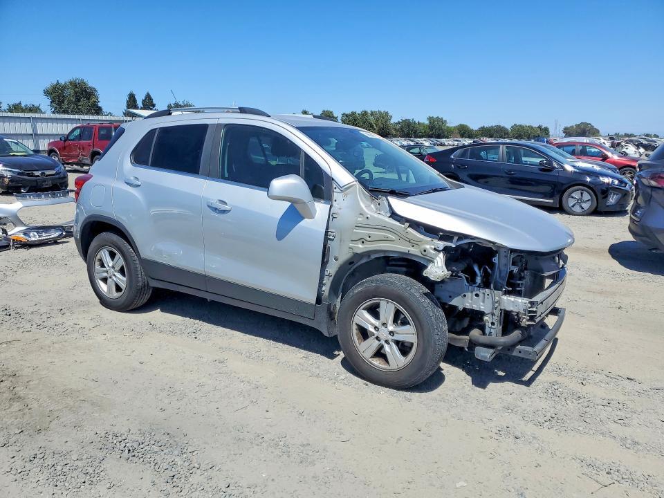 2020 CHEVROLET TRAX 1LT — Фото 4 из 13
