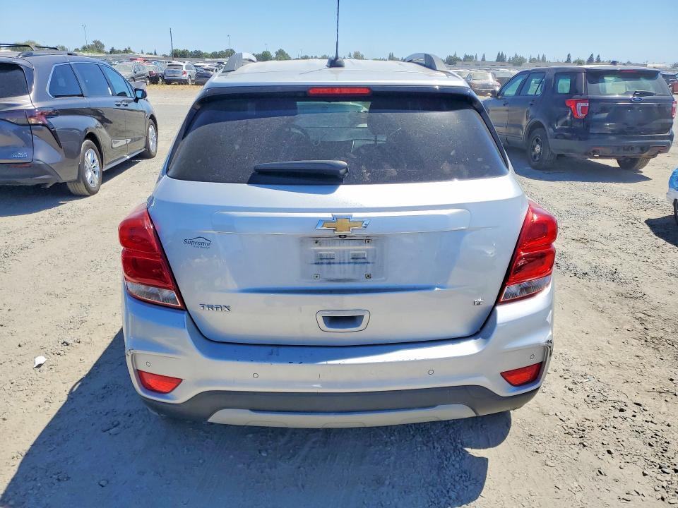 2020 CHEVROLET TRAX 1LT — Фото 6 из 13