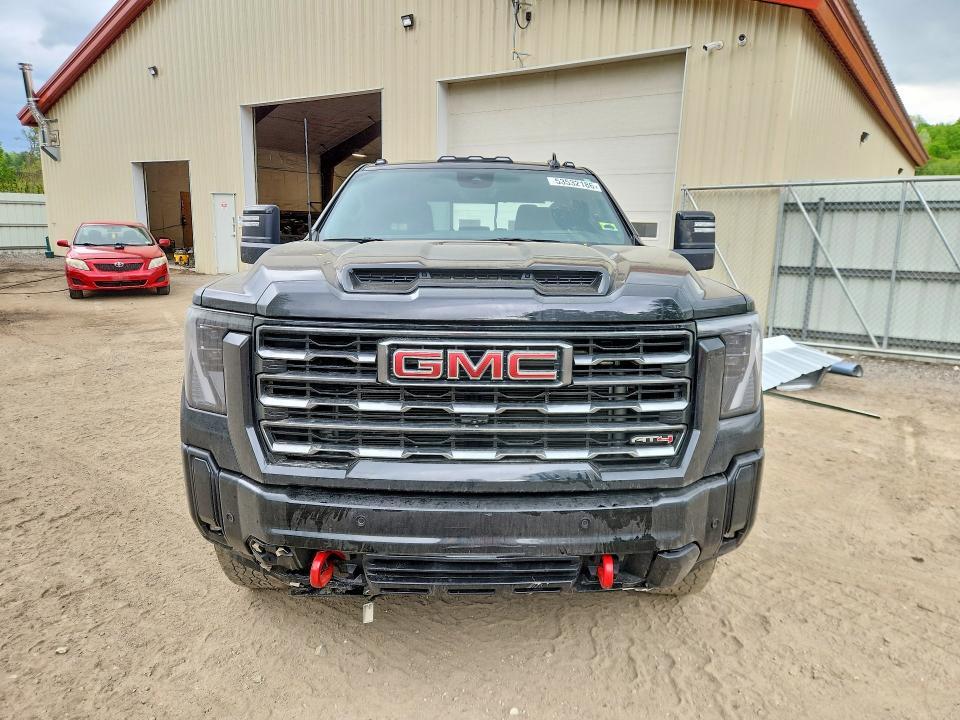 2025 GMC SIERRA K2500 AT4 — Фото 5 из 12