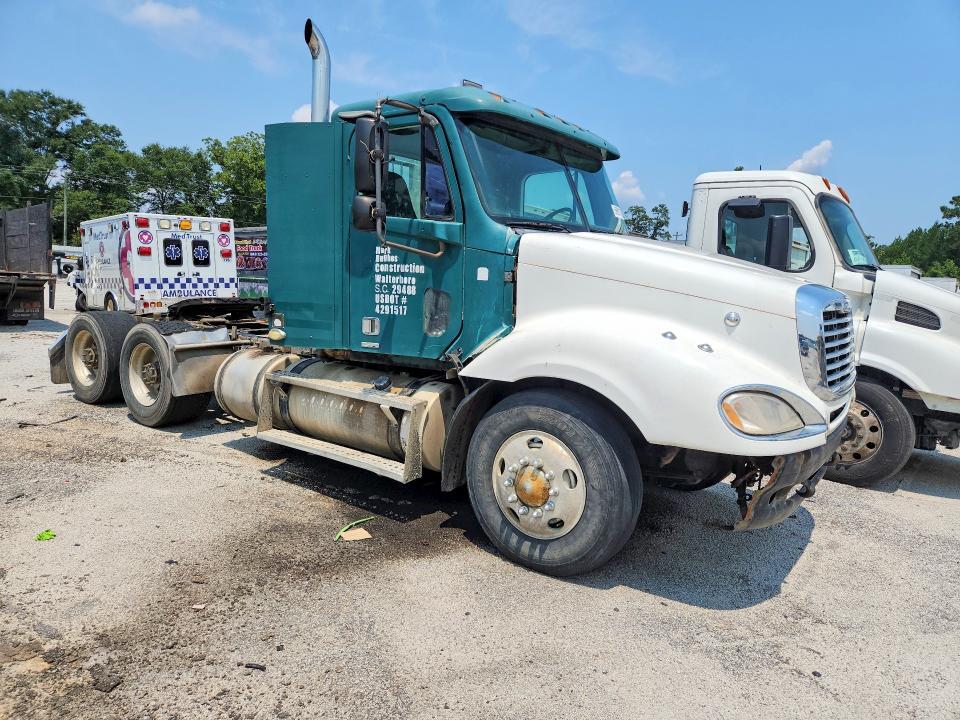 2001 FREIGHTLINER COLUMBIA 120 SEMI TRUCK — Фото 4 из 12