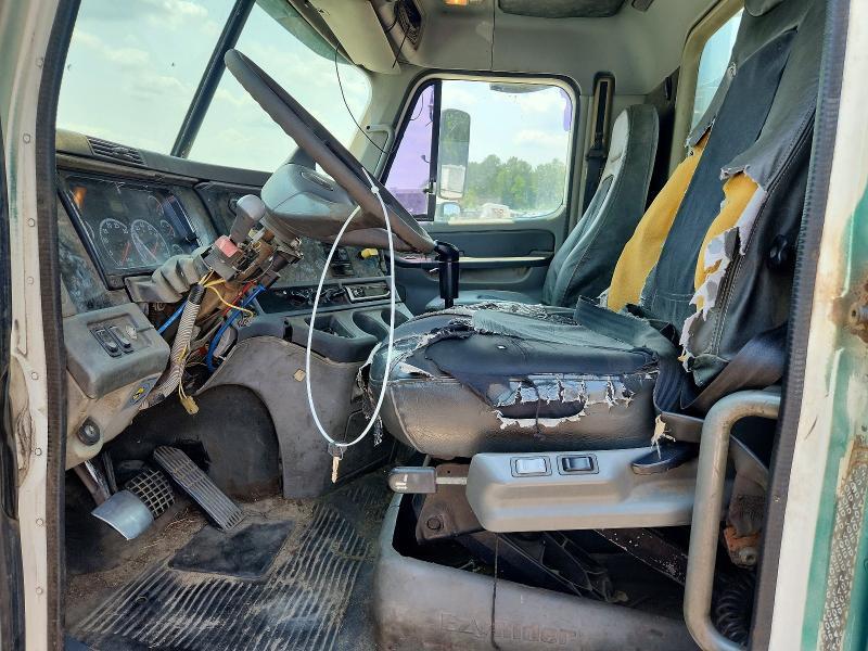 2001 FREIGHTLINER COLUMBIA 120 SEMI TRUCK — Фото 7 из 12