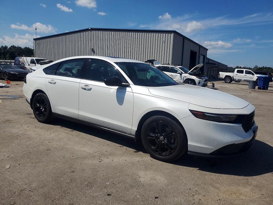 2025 HONDA ACCORD SE — Фото 4 из 12