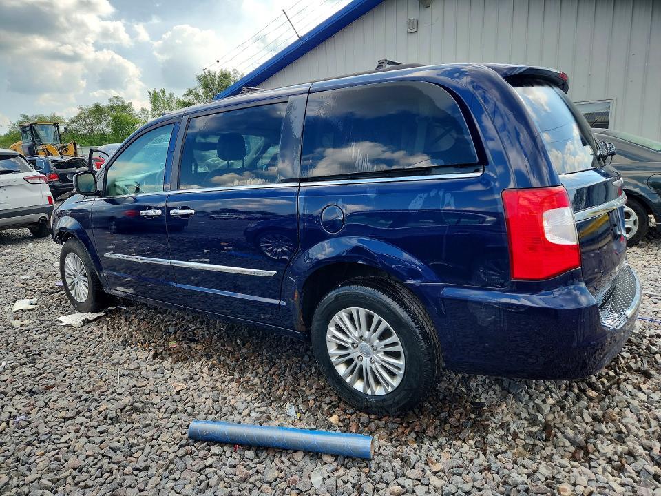 2015 CHRYSLER TOWN & COUNTRY TOURING L — Фото 2 из 13