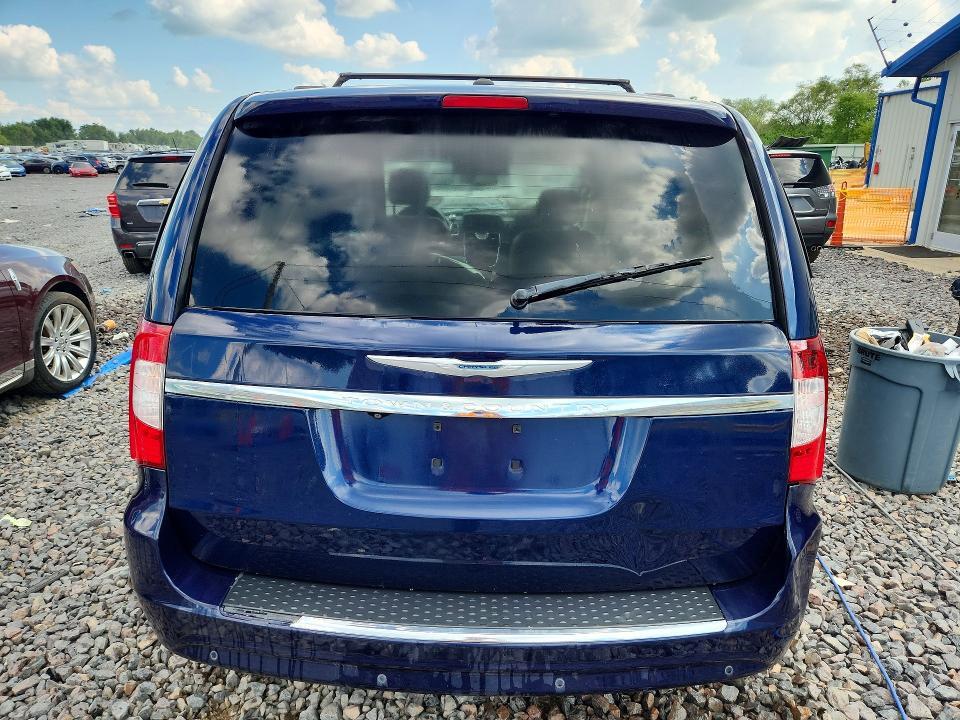 2015 CHRYSLER TOWN & COUNTRY TOURING L — Фото 6 из 13