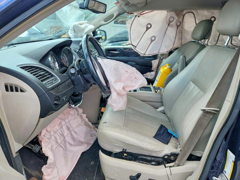 2015 CHRYSLER TOWN & COUNTRY TOURING L — Фото 7 из 13