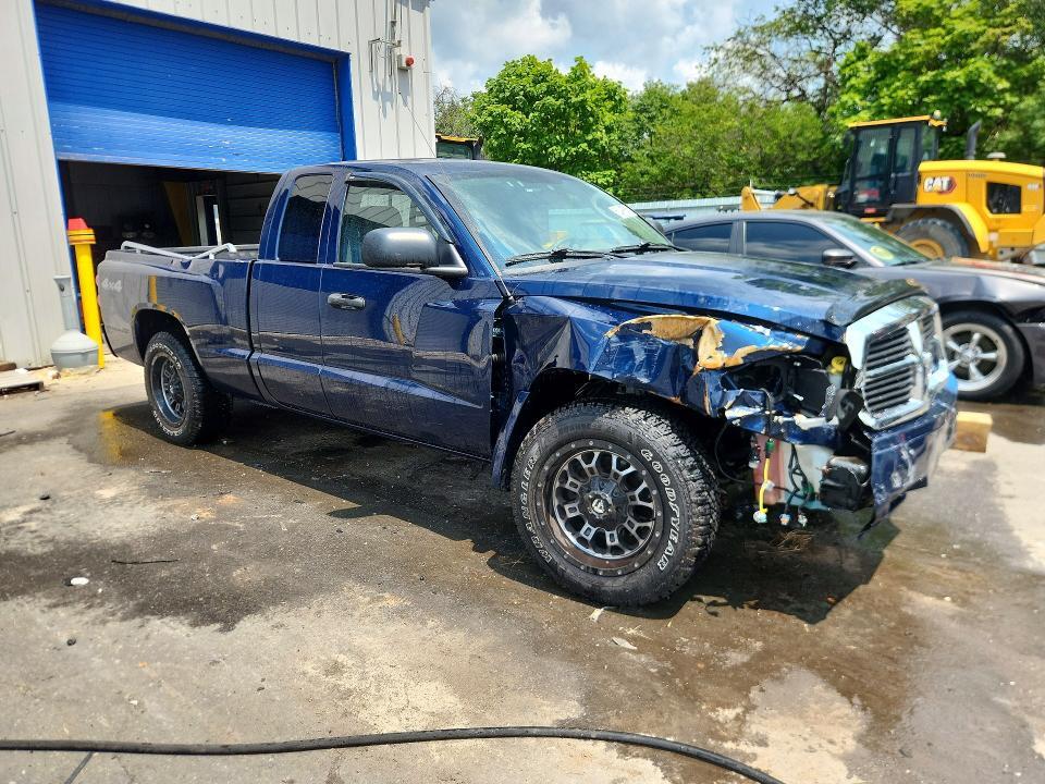 2006 DODGE DAKOTA SLT — Фото 4 из 13