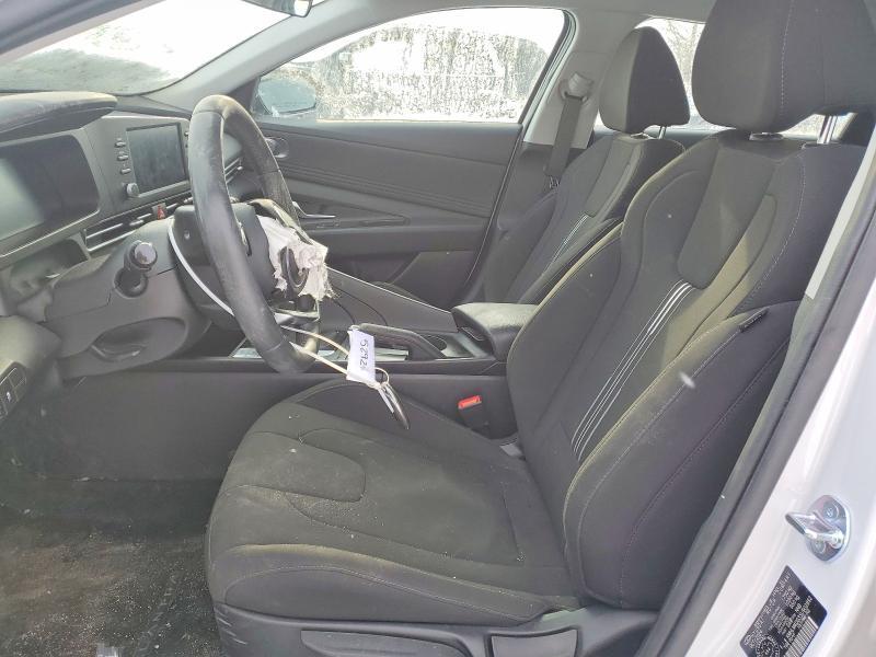2025 HYUNDAI ELANTRA SEL SPORT — Фото 7 из 12