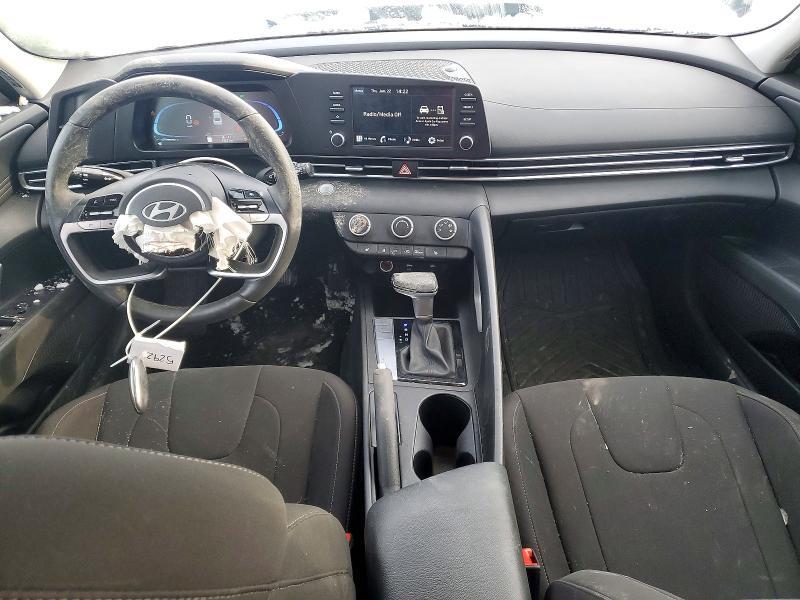 2025 HYUNDAI ELANTRA SEL SPORT — Фото 8 из 12