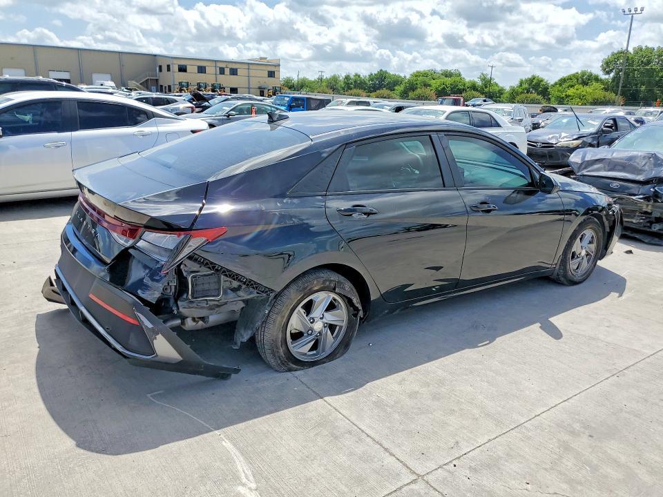 2025 HYUNDAI ELANTRA SE — Фото 3 из 12