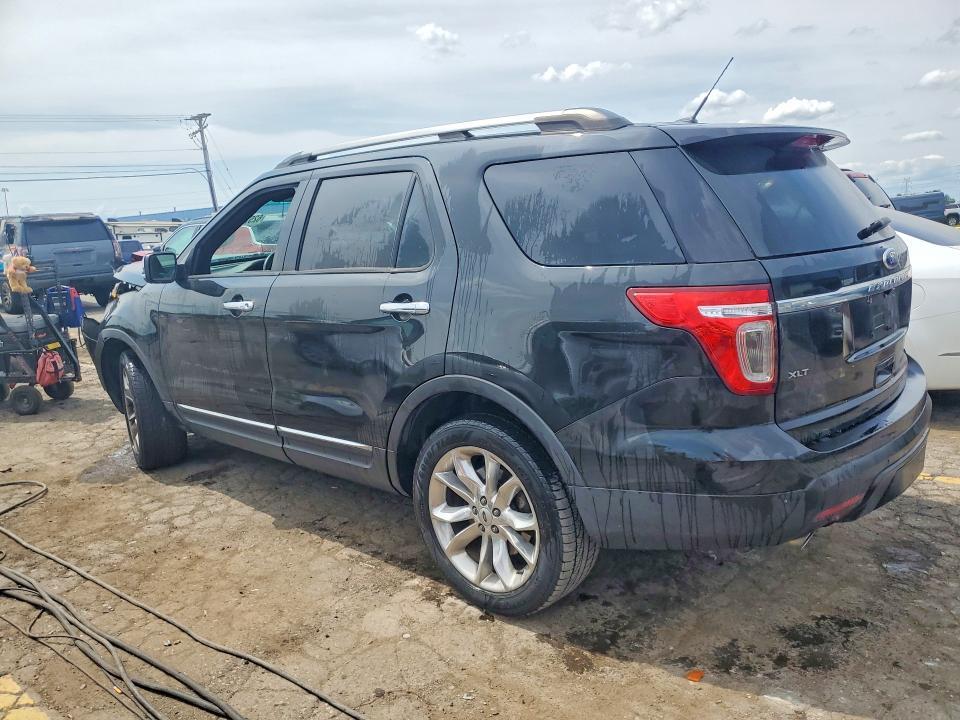 2015 FORD EXPLORER XLT — Фото 2 из 13