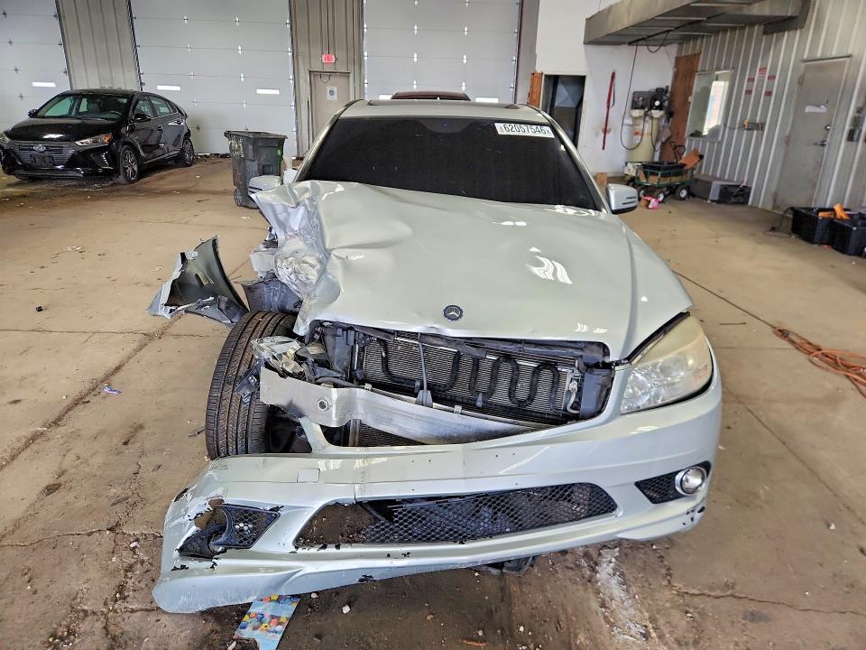 2010 MERCEDES-BENZ C 300 4MATIC — Фото 5 из 13