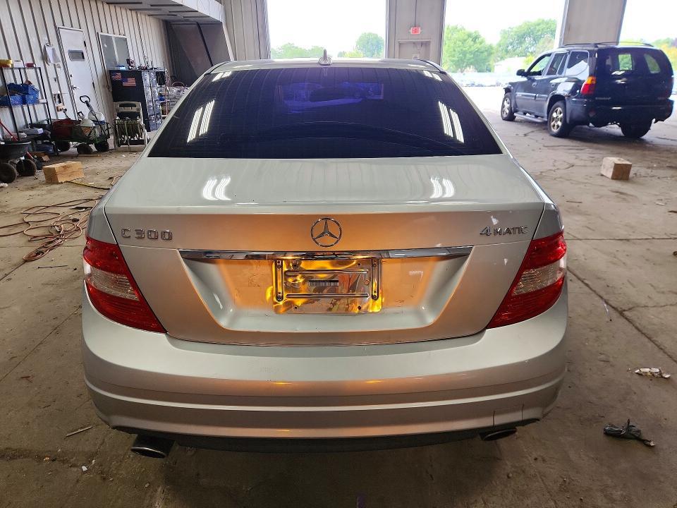 2010 MERCEDES-BENZ C 300 4MATIC — Фото 6 из 13