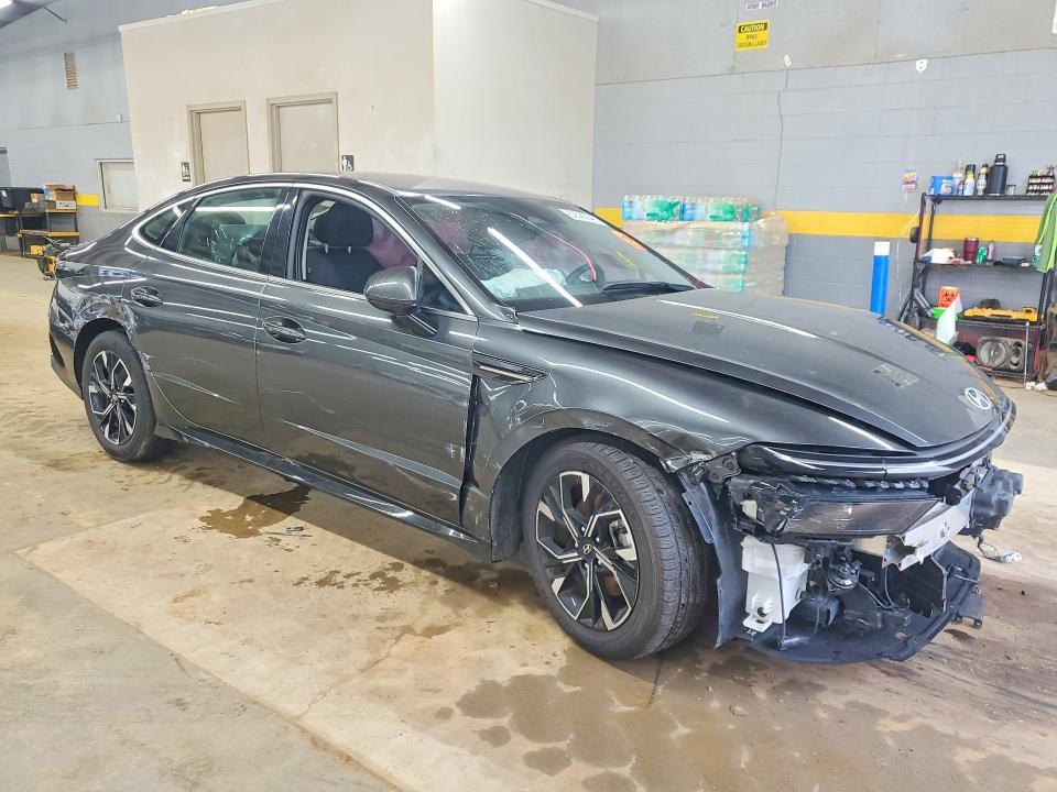 2025 HYUNDAI SONATA SEL — Фото 4 из 12