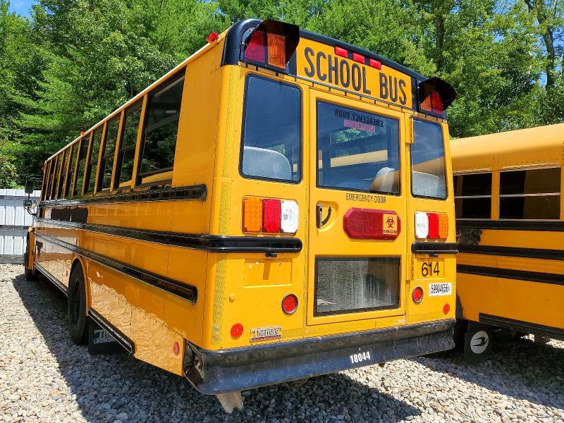 2010 THOMAS SAF-T-LINER C2 - SCHOOL BUS — Фото 3 из 10