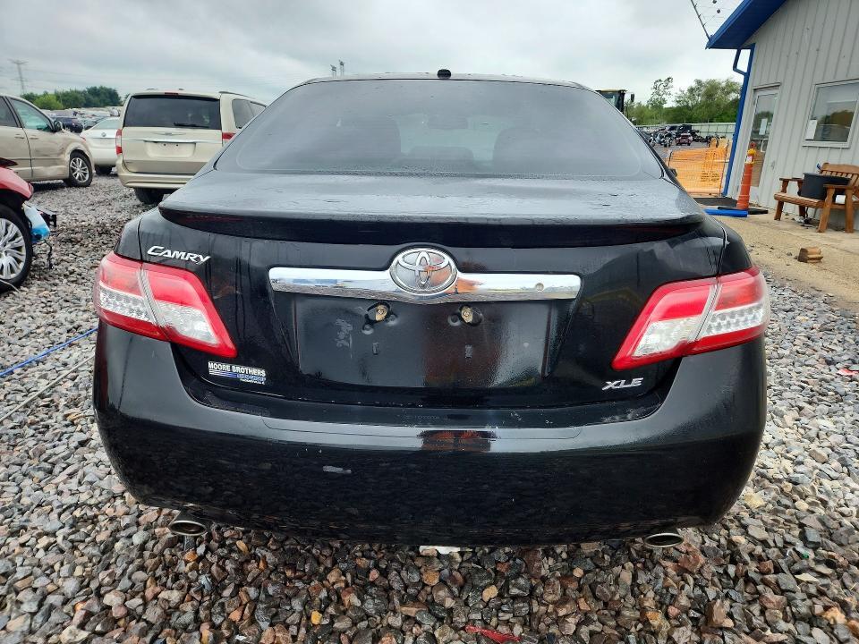 2010 TOYOTA CAMRY XLE V6 — Фото 6 из 12