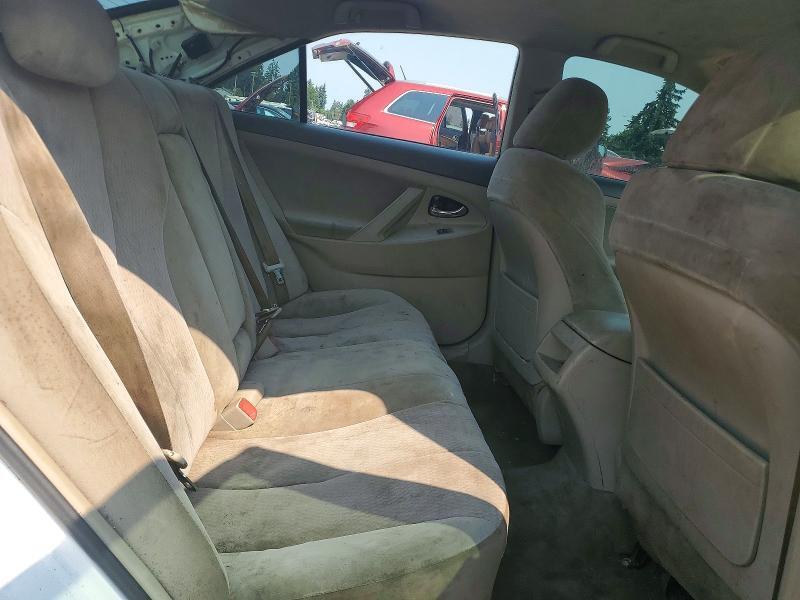 2010 TOYOTA CAMRY LE — Фото 10 из 12