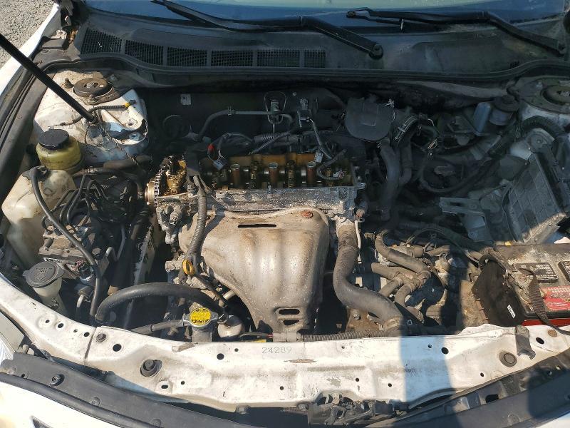 2010 TOYOTA CAMRY LE — Фото 11 из 12