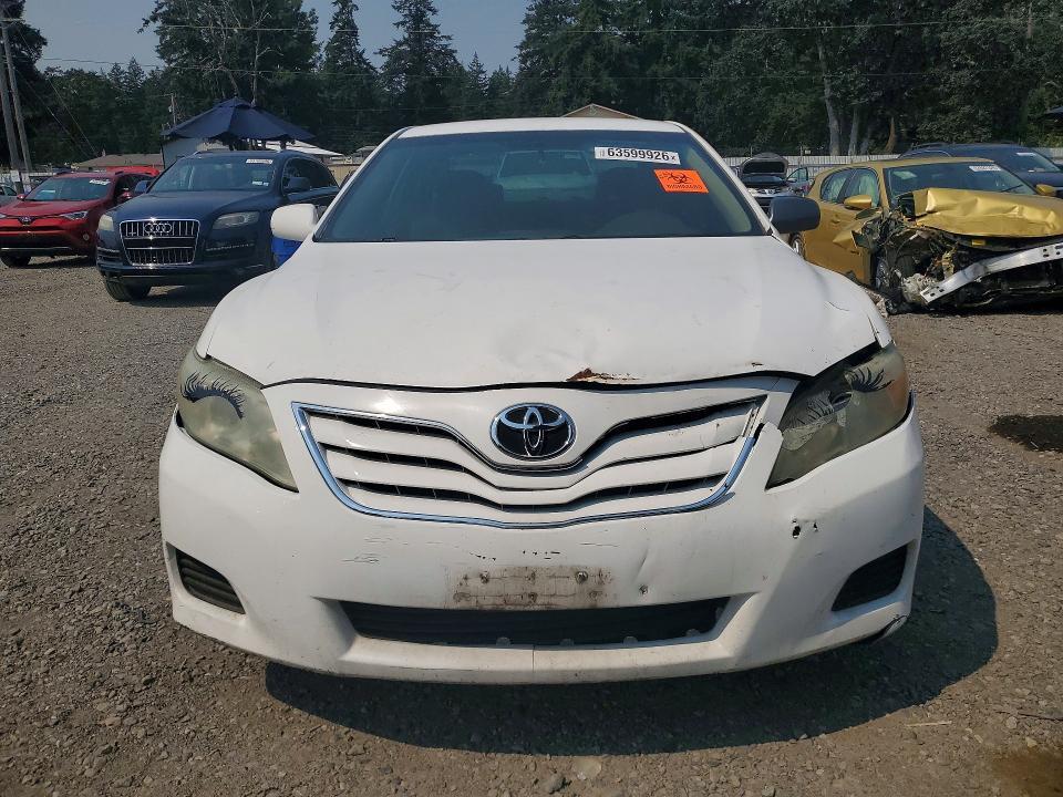 2010 TOYOTA CAMRY LE — Фото 5 из 12