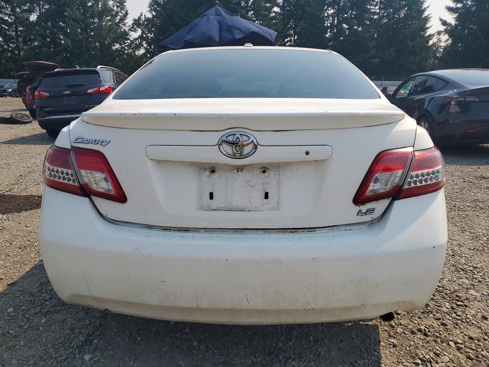 2010 TOYOTA CAMRY LE — Фото 6 из 12