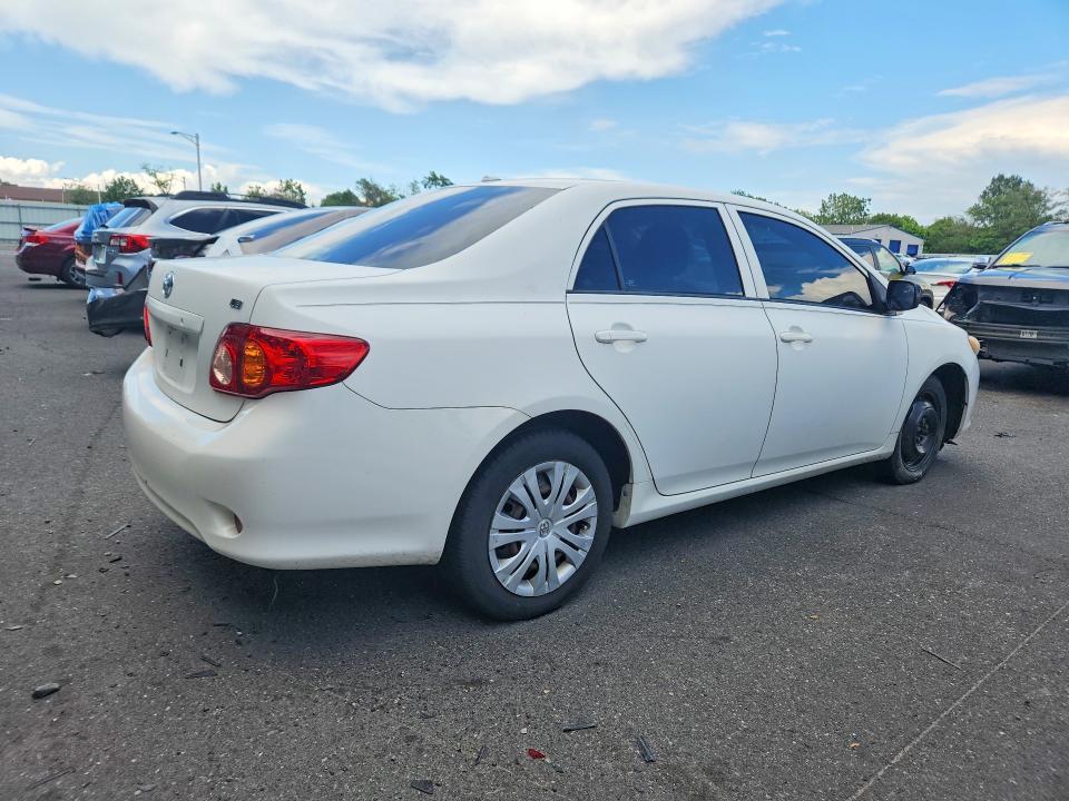 2010 TOYOTA COROLLA LE — Фото 3 из 12