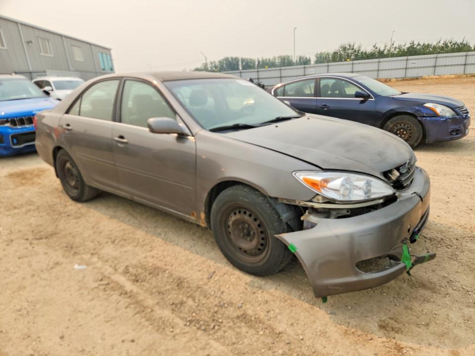 JTDBF32K220052630 2002 TOYOTA CAMRY photo no. 4