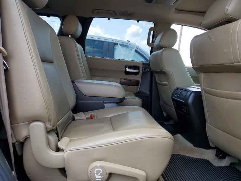 5TDDW5G1XAS025644 2010 TOYOTA SEQUOIA photo no. 11