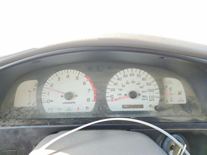 2002 TOYOTA TACOMA DOUBLE CAB PRERUNNER — Фото 9 из 12