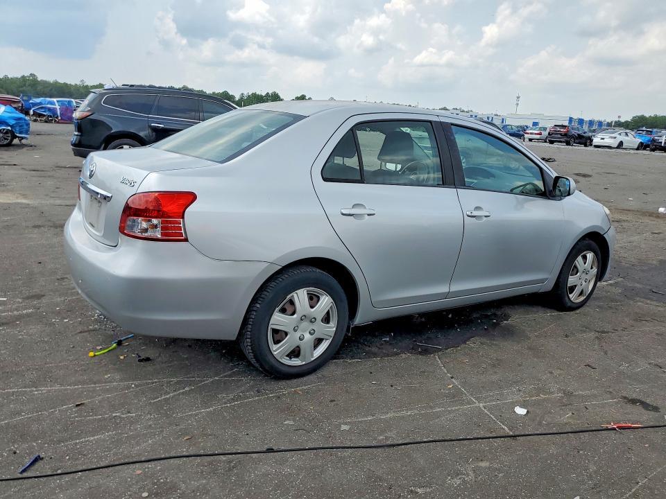 2010 TOYOTA YARIS BASE — Фото 3 из 12