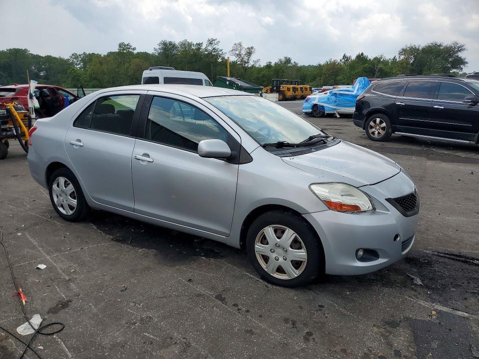 2010 TOYOTA YARIS BASE — Фото 4 из 12