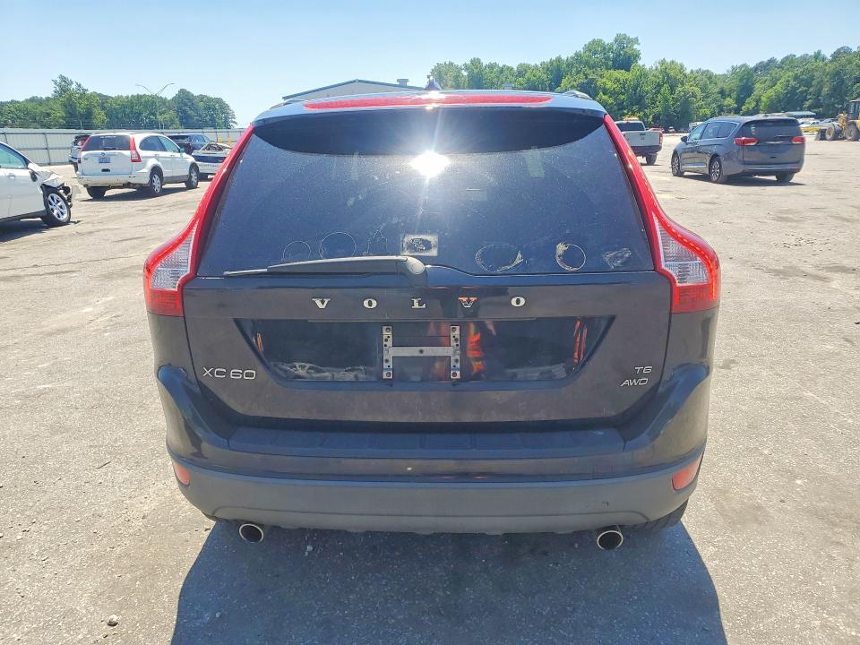2010 VOLVO XC60 T6 — Фото 6 из 13