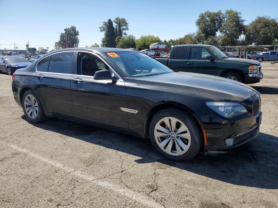 WBAKA4C52BC392241 2011 BMW 740 photo no. 4