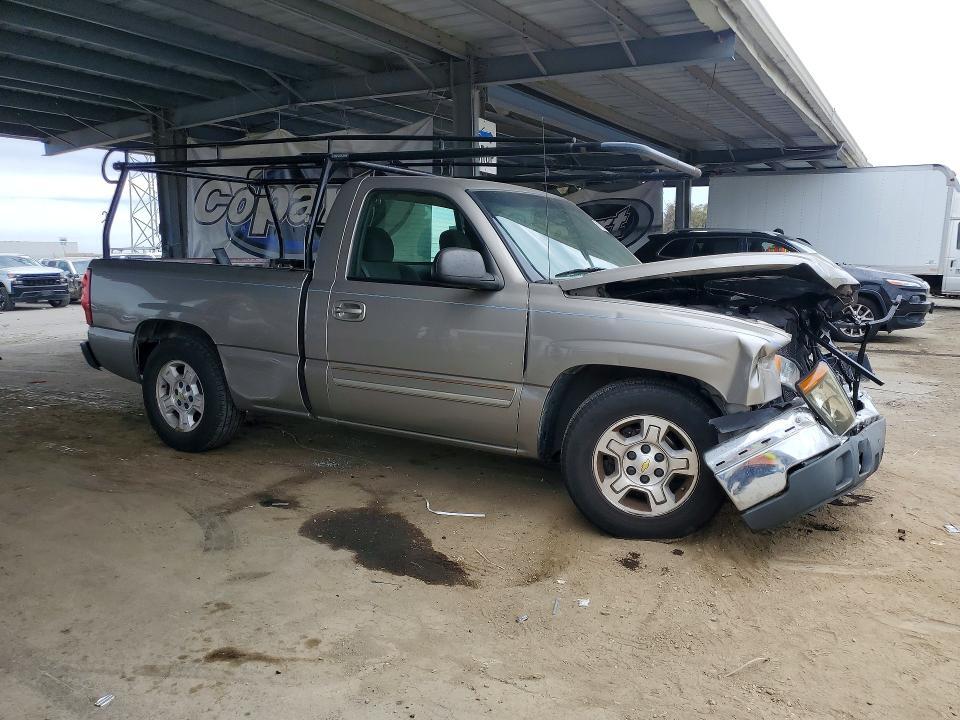 2003 CHEVROLET SILVERADO C1500 — Фото 4 из 12