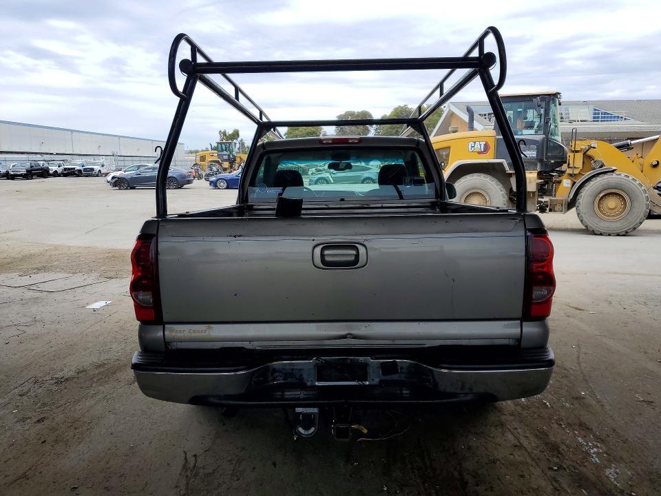 2003 CHEVROLET SILVERADO C1500 — Фото 6 из 12