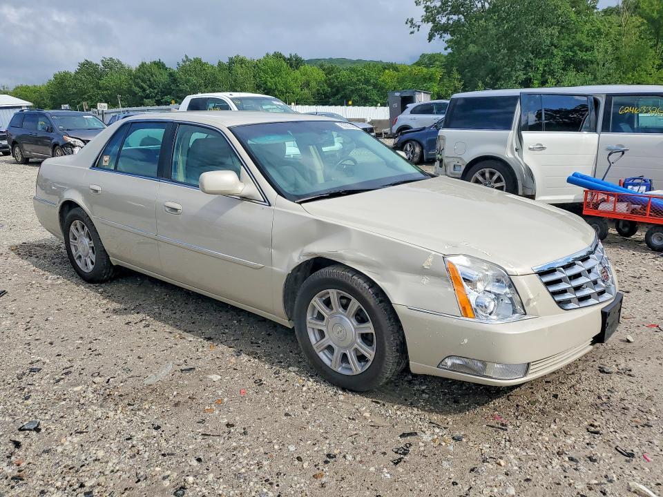 2011 CADILLAC DTS — Фото 4 из 12