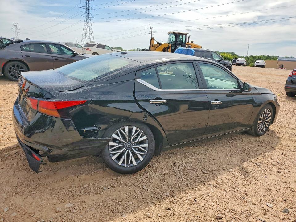 2025 NISSAN ALTIMA SV — Фото 3 из 12