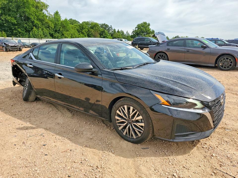 2025 NISSAN ALTIMA SV — Фото 4 из 12