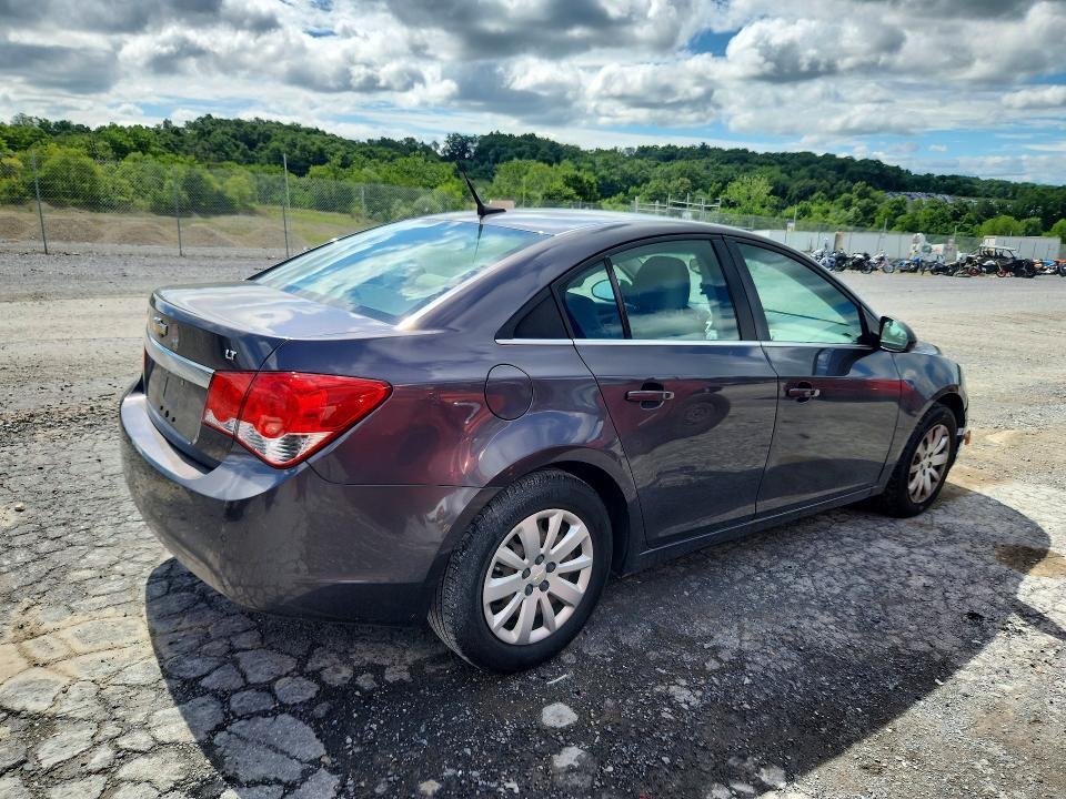 1G1PF5S98B7249753 2011 CHEVROLET CRUZE photo no. 3
