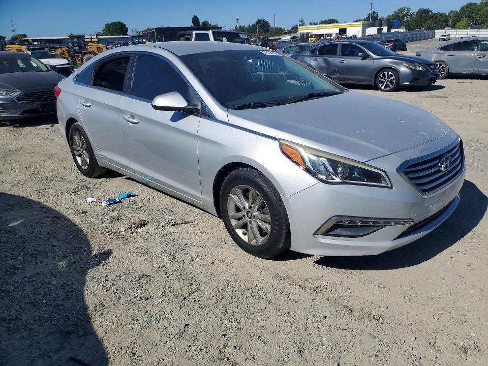 2015 HYUNDAI SONATA SE — Фото 4 из 12