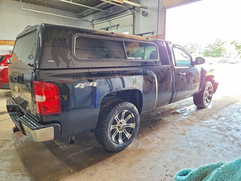 1GCNKPE03BZ442030 2011 CHEVROLET SILVERADO photo no. 3