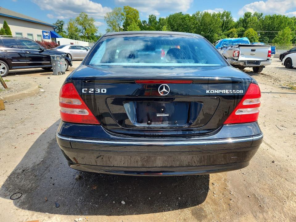 2003 MERCEDES-BENZ C 230K SPORT SEDAN — Фото 6 из 12