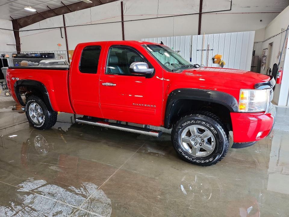 1GCRKSE36BZ295345 2011 CHEVROLET SILVERADO photo no. 4
