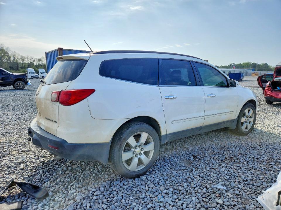 2011 CHEVROLET TRAVERSE LTZ — Фото 3 из 13
