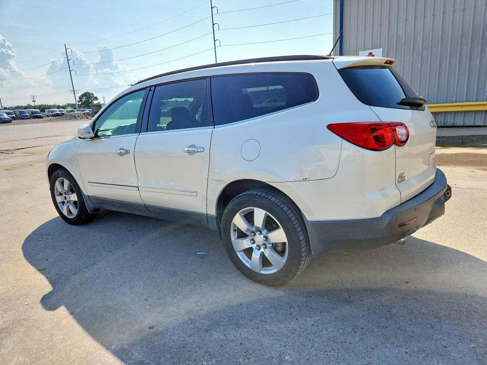 1GNKRLEDXBJ292529 2011 CHEVROLET TRAVERSE photo no. 2