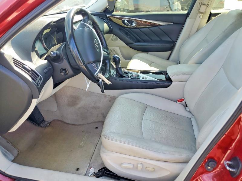 2015 INFINITI Q50 PREMIUM — Фото 7 из 12