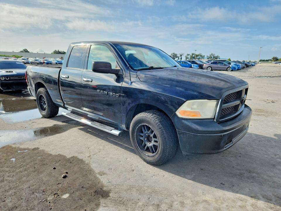 2011 DODGE RAM 1500 — Фото 4 из 12