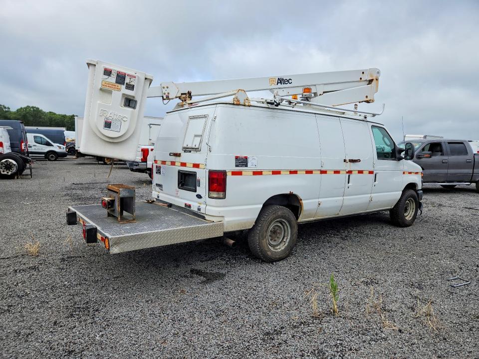 2011 FORD E350 VAN WITH BUCKET LIFT — Фото 3 из 13