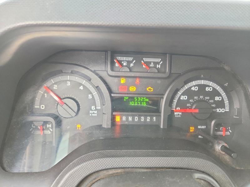 2011 FORD E350 VAN WITH BUCKET LIFT — Фото 9 из 13